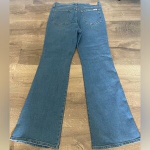 28x32 Levi flare jeans